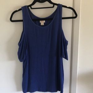 Cold shoulder top
